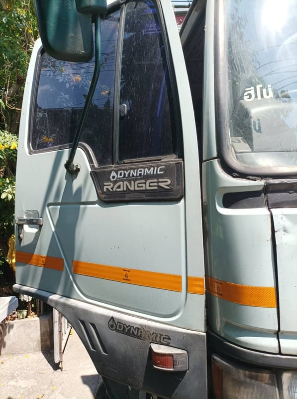 FD3HLA 55034 195แรงม้า รถบรรทุก 6ล้อ กระบะคอกสูง ปี2004 เลขไมล์มากกว่า 800,000 กม.