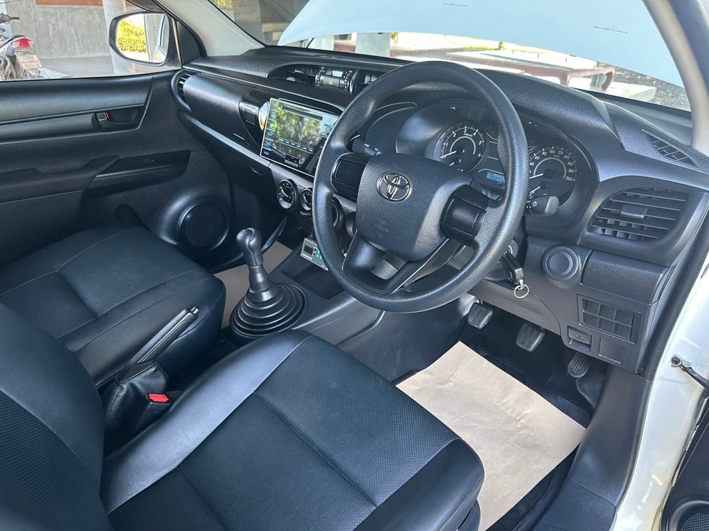 รถกระบะตู้เย็น Toyota Hilux Revo ปี 2019