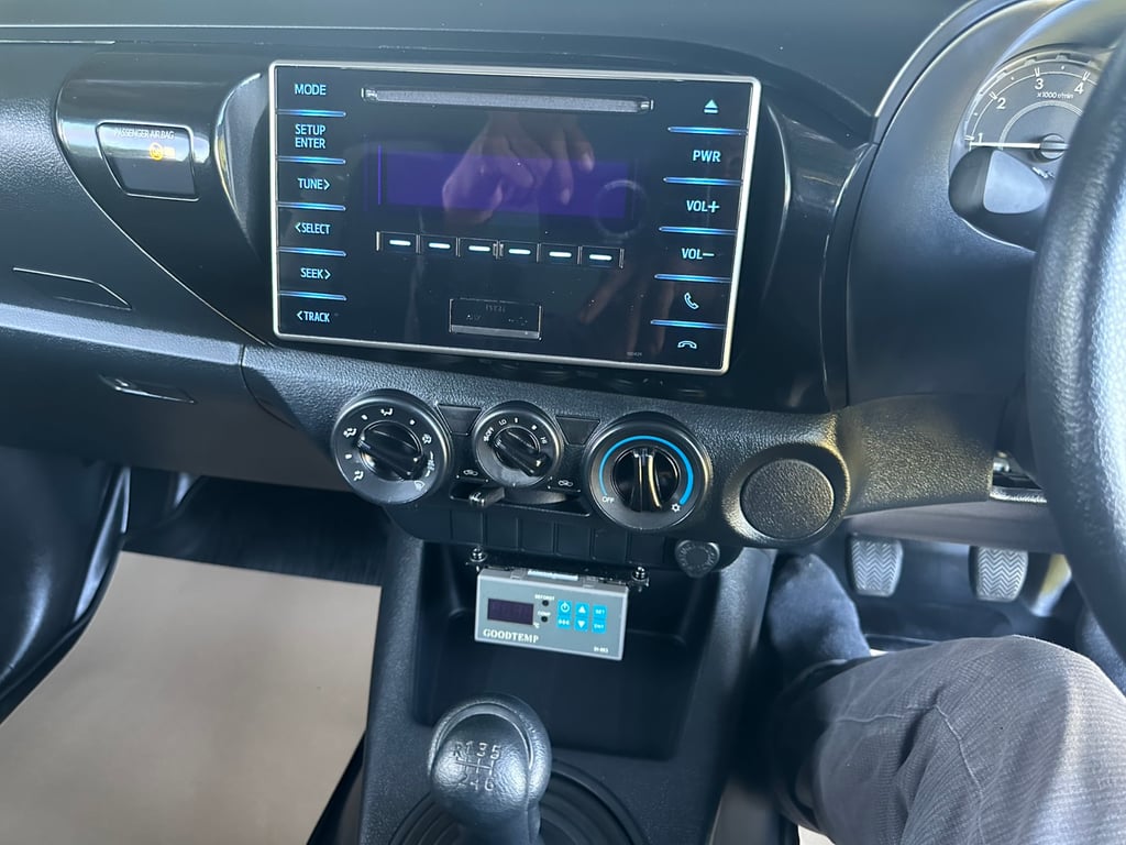 รถกระบะตู้เย็น Toyota Hilux Revo ปี 2019