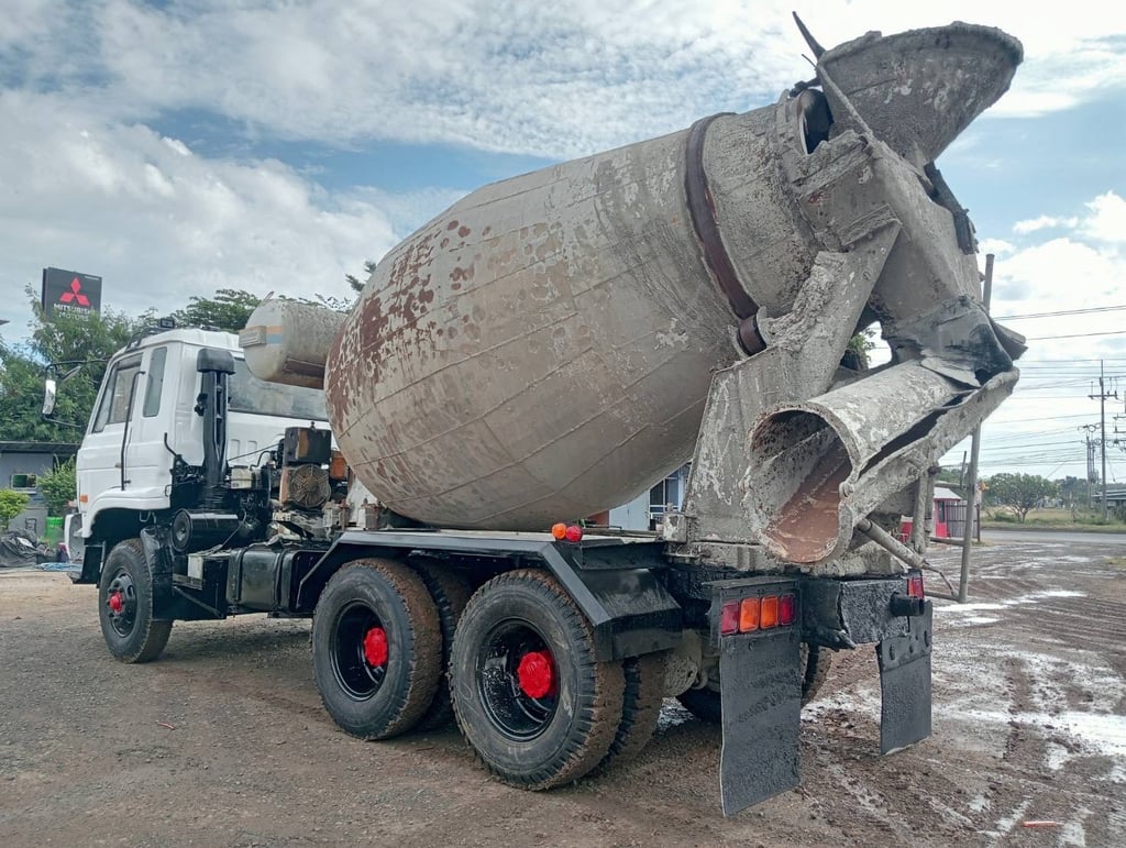 รถโมปูน 10 ล้อ 2 เพลา 250 เทอโบ