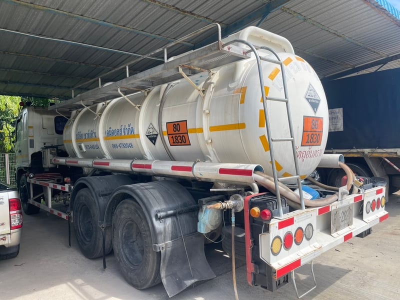 HINO FM 245แรงม้า รถบรรทุก 10ล้อ บรรทุกของเหลว ปี2004