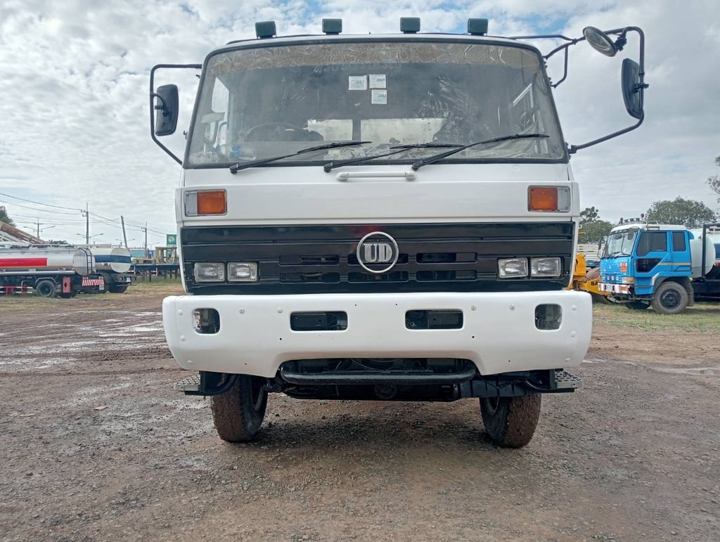 รถโมปูน 10 ล้อ 2 เพลา 250 เทอโบ