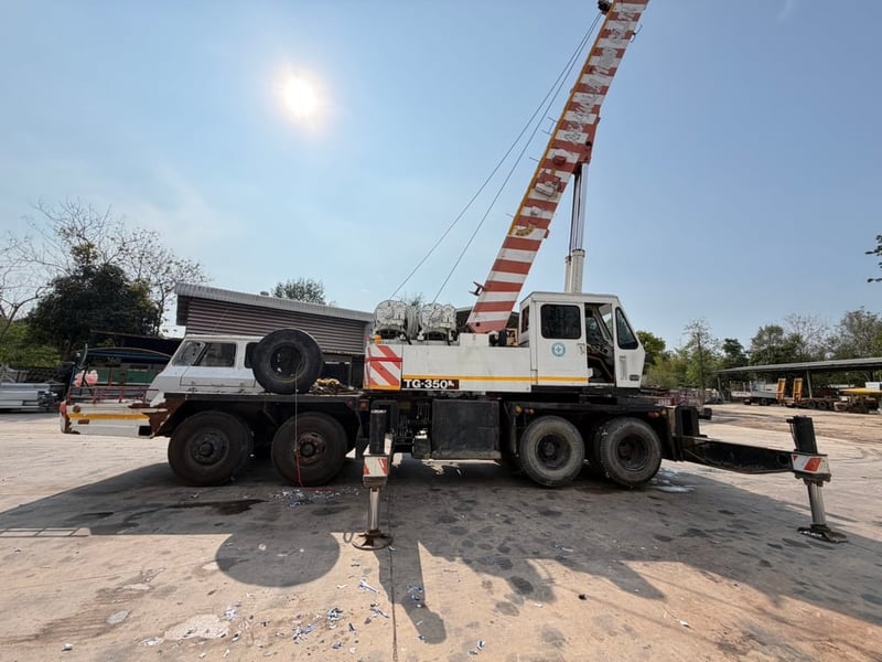เครน TADANO TG350M1 มือสองสภาพพร้อมใช้งาน เครน TADANO TG350M1 มือสองสภาพพร้อมใช้งาน