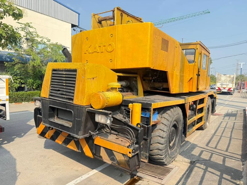 KR-35H-lll เครน 4 ล้อ 35 ตัน ปี 60 KR-35H-lll เครน 4 ล้อ 35 ตัน ปี 60