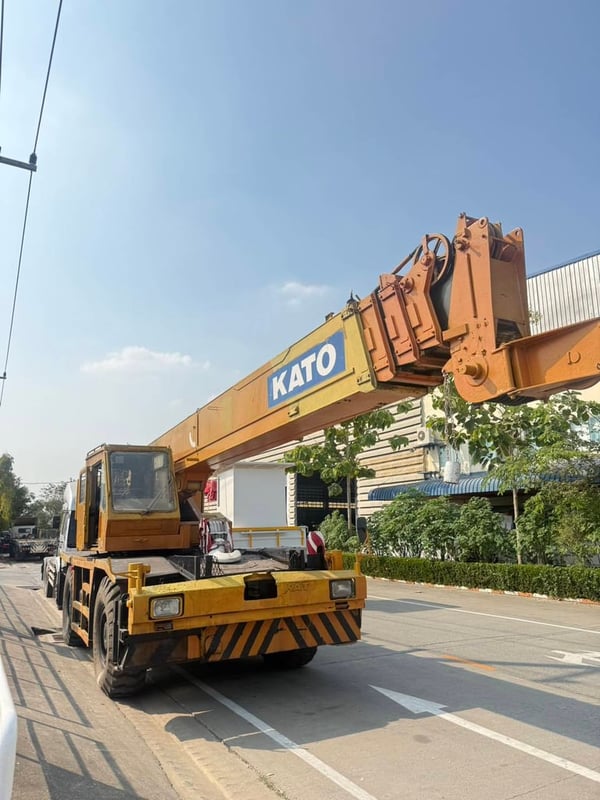 KR-35H-lll เครน 4 ล้อ 35 ตัน ปี 60 KR-35H-lll เครน 4 ล้อ 35 ตัน ปี 60