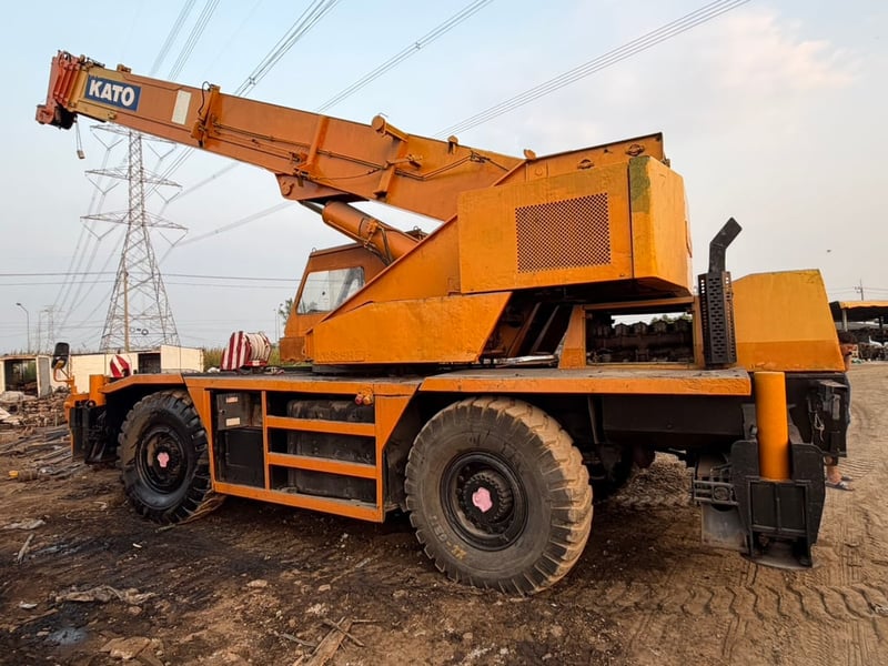 KR-35H-lll เครน 4 ล้อ 35 ตัน ปี 60 KR-35H-lll เครน 4 ล้อ 35 ตัน ปี 60