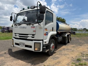 FVZ240 จดปี 2554 รถ 2 เพลา น้ำ 160000 ลิตร FVZ240 จดปี 2554 รถ 2 เพลา น้ำ 160000 ลิตร
