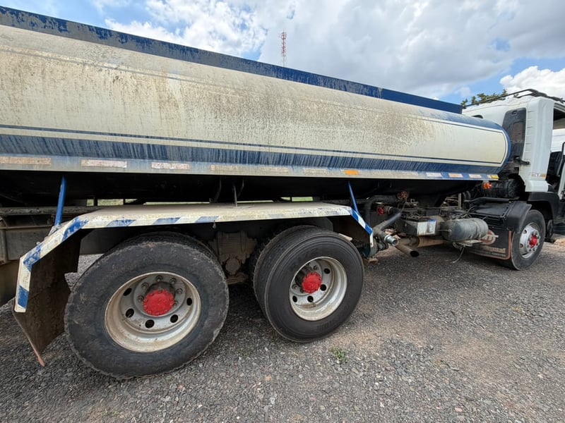 FVZ240 จดปี 2554 รถ 2 เพลา น้ำ 160000 ลิตร FVZ240 จดปี 2554 รถ 2 เพลา น้ำ 160000 ลิตร