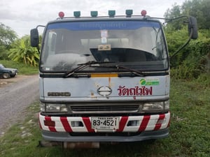 HINO FM1J 210แรงม้า รถบรรทุก 10ล้อ บรรทุกน้ำมัน 16000 ลิตร ะบบโหลดล่าง 5ช่อง 2 เพลา HINO FM1J 210แรงม้า รถบรรทุก 10ล้อ บรรทุกน้ำมัน 16000 ลิตร ะบบโหลดล่าง 5ช่อง 2 เพลา
