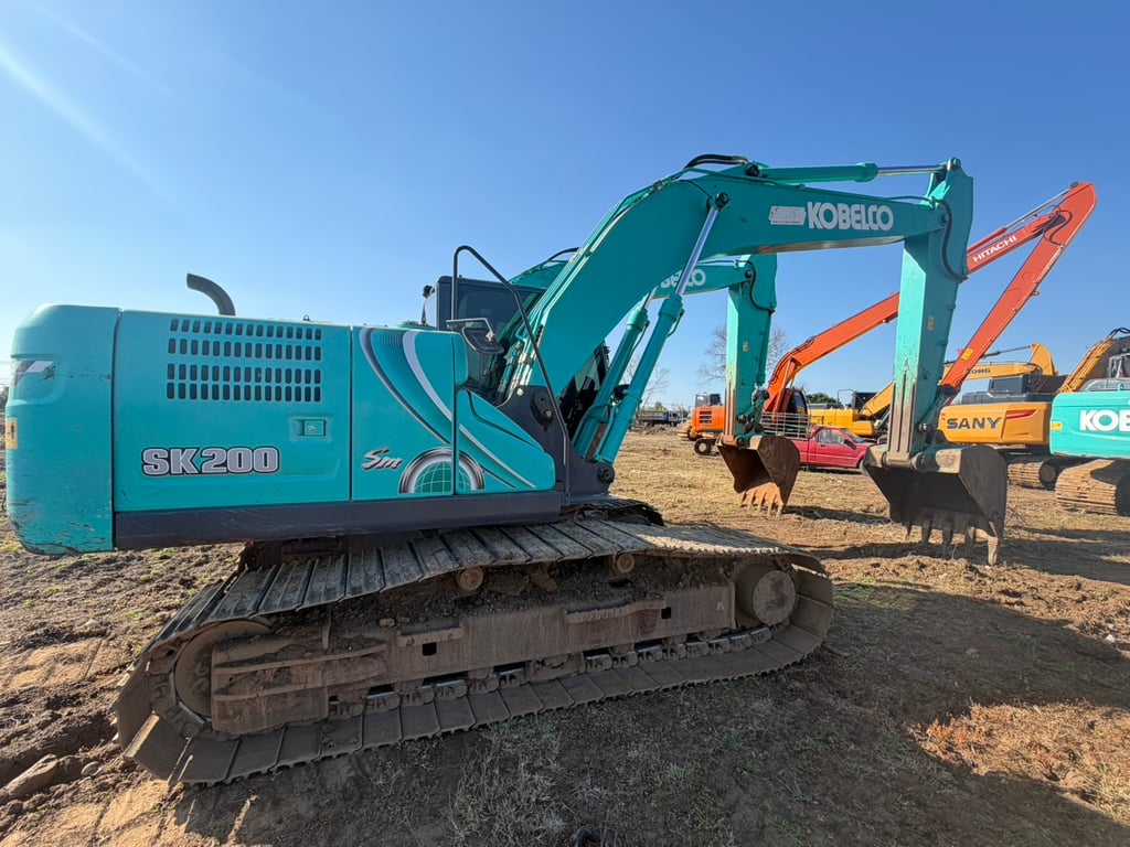 KOBELCO SK200-10 ปี 2565 ชั่วโมงบิน 6000