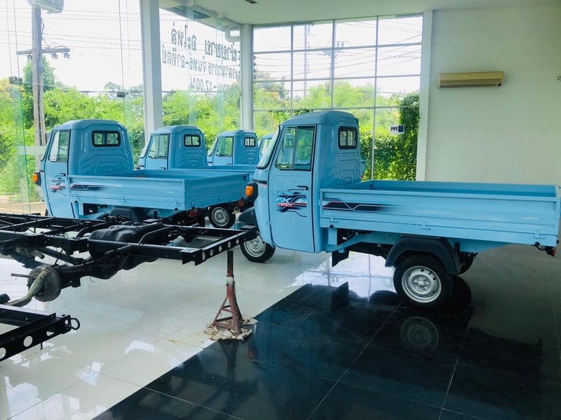 รถสามล้อไฟฟ้าเวสป้า Ape E-Xtra FX MAX