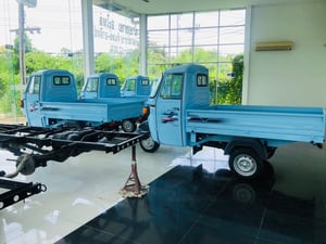 รถสามล้อไฟฟ้าเวสป้า Ape E-Xtra FX MAX