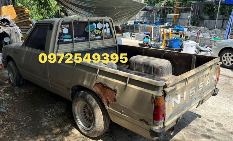 ขายรถโบราณนิสสัน 720