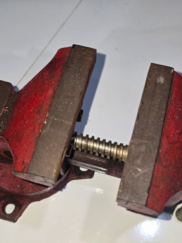 ค่าส่ง 100 บาท