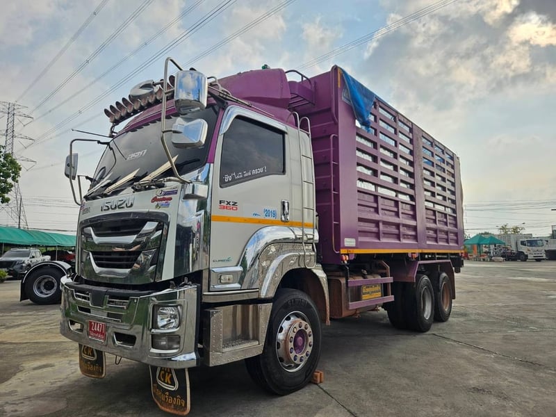 ISUZU FXZ 360แรงม้า รถบรรทุก 10ล้อ ดั้มพ์ เลขไมล์ 188,000 กม.
