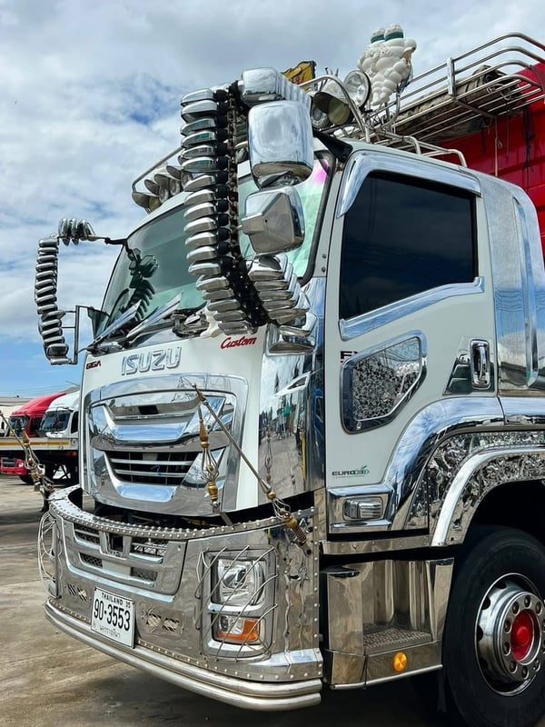 ISUZU FXZ 360แรงม้า รถบรรทุก 10ล้อ พ่วงแม่ลูก ปี2022 เลขไมล์ 136,000 กม.