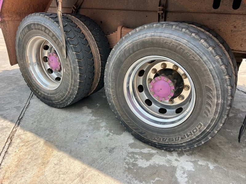 ISUZU FXZ 360แรงม้า รถบรรทุก 10ล้อ ดั้มพ์ เลขไมล์ 188,000 กม.