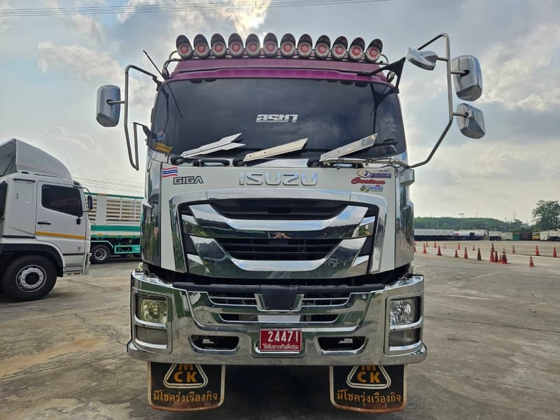 ISUZU FXZ 360แรงม้า รถบรรทุก 10ล้อ ดั้มพ์ เลขไมล์ 188,000 กม.