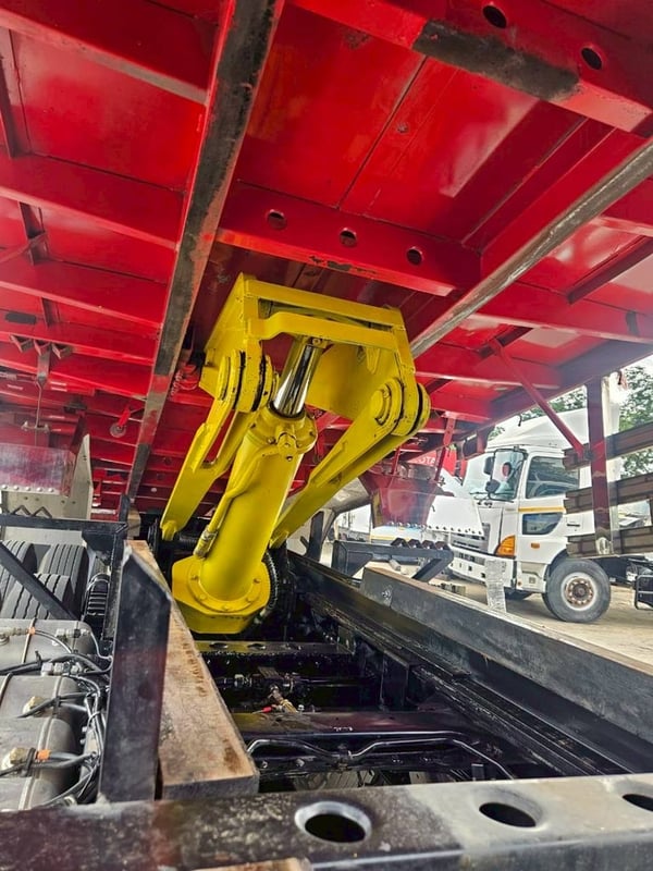 Isuzu 360แรงพ่วงแม่ลูก 