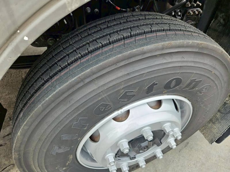 UD CWE 390แรงม้า รถบรรทุก 10ล้อ หัวลาก เฉพาะหัว ปี2023 เลขไมล์ 228,000 กม.