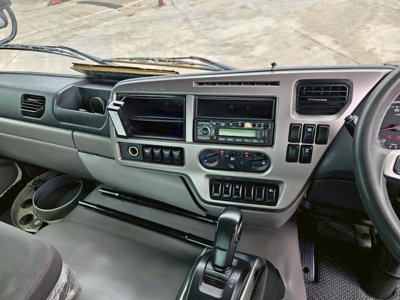 UD CWE 390แรงม้า รถบรรทุก 10ล้อ หัวลาก เฉพาะหัว ปี2023 เลขไมล์ 228,000 กม.