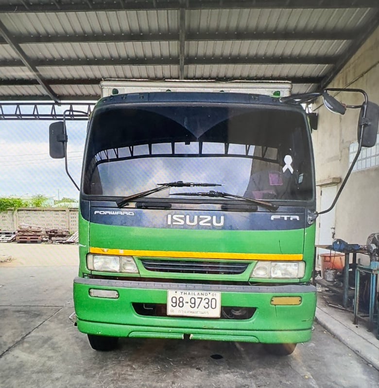 รถอีซูซุ 6 ล้อ ตู้แห้ง ปี2552