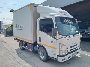 ISUZU NLR 130แรงม้า รถบรรทุก 4ล้อ ตู้แห้ง ปี2019 เลขไมล์น้อยกว่า 500,000 กม.