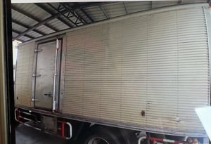 รถอีซูซุ 6 ล้อ ตู้แห้ง ปี2552