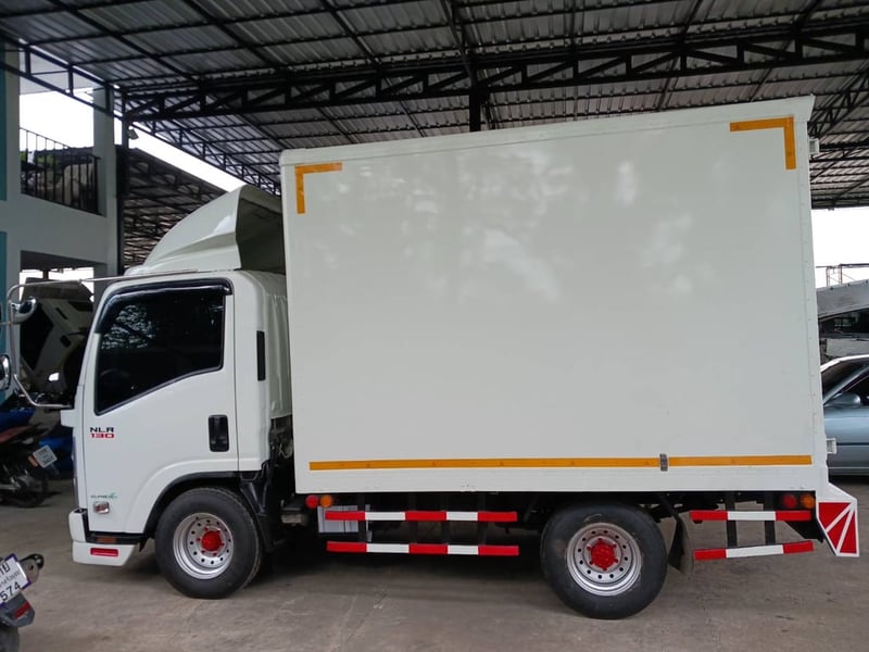 ISUZU NLR 130แรงม้า รถบรรทุก 4ล้อ ตู้แห้ง ปี2020 ISUZU NLR 130แรงม้า รถบรรทุก 4ล้อ ตู้แห้ง ปี2020