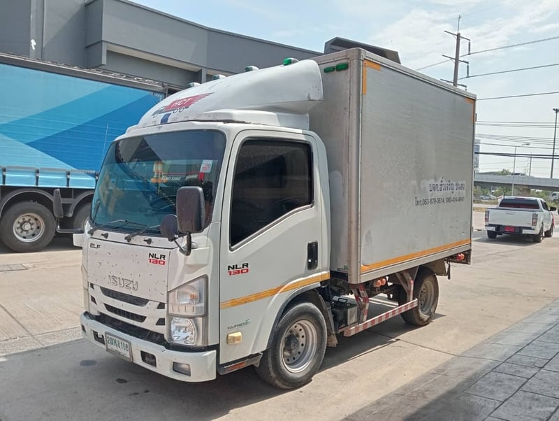ISUZU NLR 130แรงม้า รถบรรทุก 4ล้อ ตู้แห้ง ปี2019 เลขไมล์น้อยกว่า 500,000 กม.