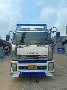 ISUZU FTR 220แรงม้า รถบรรทุก 6ล้อ ตู้แห้ง ปี2012
