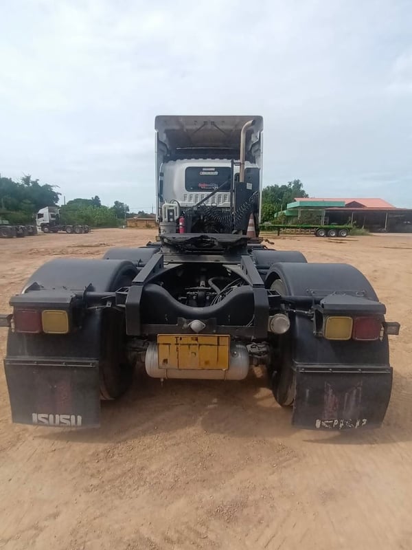 รถหัวลากอีซูซุ พร้อมใช้งาน เลขไมล์น้อย รถหัวลากอีซูซุ พร้อมใช้งาน เลขไมล์น้อย