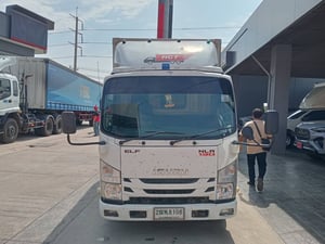 ISUZU NLR 130แรงม้า รถบรรทุก 4ล้อ ตู้แห้ง ปี2019 เลขไมล์น้อยกว่า 500,000 กม.