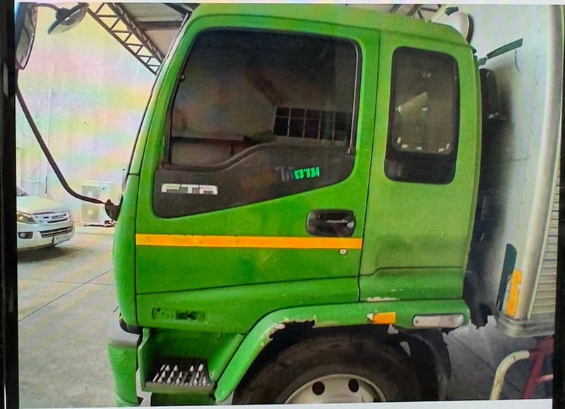 รถอีซูซุ 6 ล้อ ตู้แห้ง ปี2552