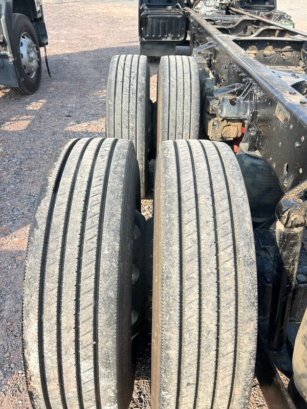 ISUZU FVM 240แรงม้า รถบรรทุก 10ล้อ กระบะเหล็ก ปี2018