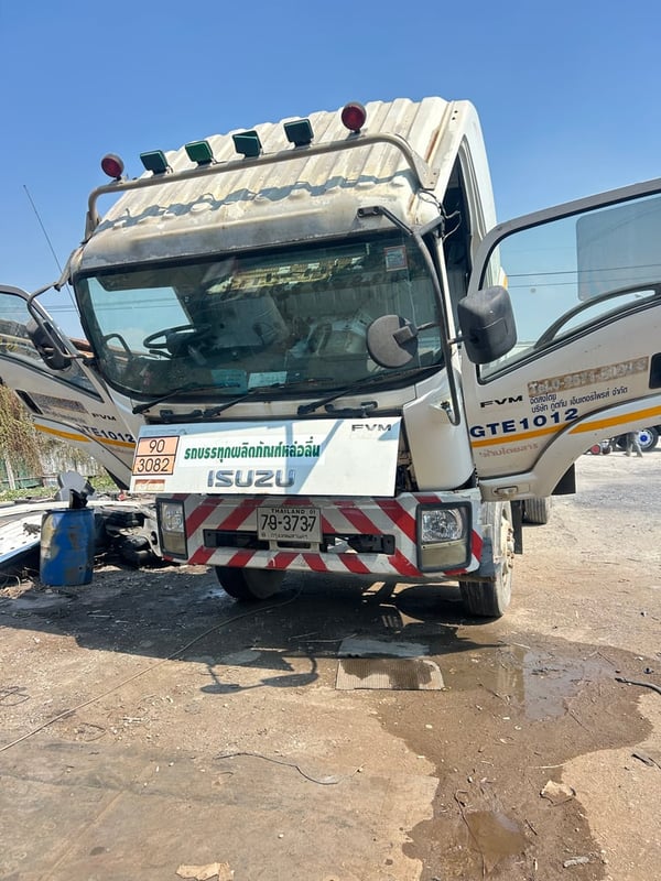 ISUZU FVM 240แรงม้า รถบรรทุก 10ล้อ กระบะคอกสูง ปี2018 เลขไมล์น้อยกว่า 500,000 กม.