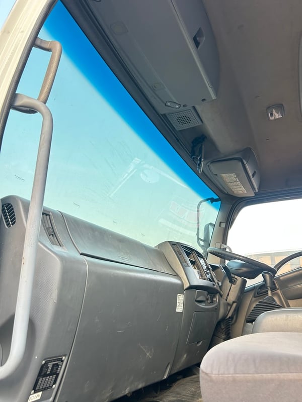 ISUZU FVM 240แรงม้า รถบรรทุก 10ล้อ หัวลาก เฉพาะหัว ปี2009 เลขไมล์น้อยกว่า 500,000 กม. ISUZU FVM 240แรงม้า รถบรรทุก 10ล้อ หัวลาก เฉพาะหัว ปี2009 เลขไมล์น้อยกว่า 500,000 กม.