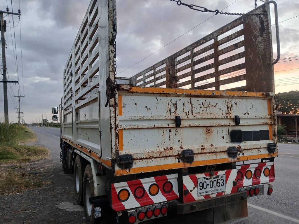 HINO FL 260แรงม้า รถบรรทุก 10ล้อ กระบะคอกสูง ปี2016 เลขไมล์น้อยกว่า 500,000 กม.