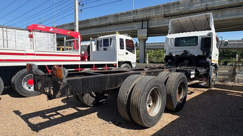 HINO FL 251แรงม้า รถบรรทุก 10ล้อ หัวลาก เฉพาะหัว ปี2015 HINO FL 251แรงม้า รถบรรทุก 10ล้อ หัวลาก เฉพาะหัว ปี2015