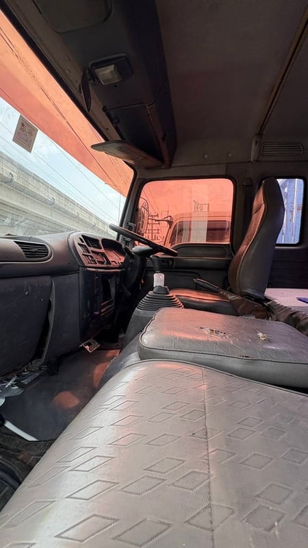 ISUZU FVM 230แรงม้า รถบรรทุก 10ล้อ พื้นเรียบ ปี2008 เลขไมล์น้อยกว่า 500,000 กม.