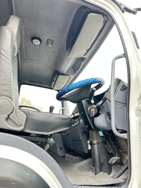 ISUZU FVM 300แรงม้า รถบรรทุก 10ล้อ กระบะคอกสูง ปี2017 เลขไมล์น้อยกว่า 500,000 กม.