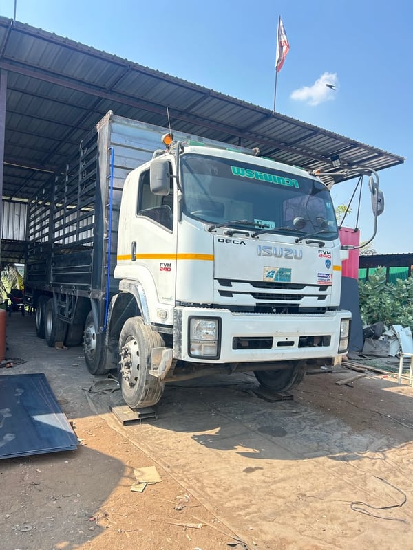 ISUZU FVM 240แรงม้า รถบรรทุก 10ล้อ กระบะคอกสูง ปี2025 เลขไมล์น้อยกว่า 500,000 กม.