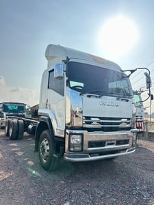 ISUZU FVM 240แรงม้า รถบรรทุก 10ล้อ กระบะเหล็ก ปี2018