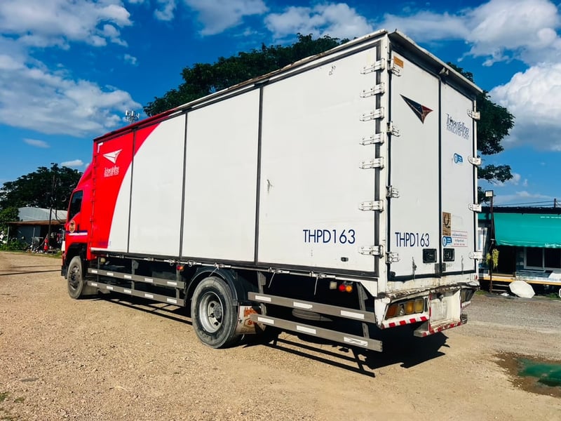 ISUZU FTR 240แรงม้า รถบรรทุก 6ล้อ ตู้แห้ง ปี2018 ISUZU FTR 240แรงม้า รถบรรทุก 6ล้อ ตู้แห้ง ปี2018