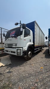 ISUZU FTR 240แรงม้า รถบรรทุก 6ล้อ ตู้แห้ง ปี2019 เลขไมล์น้อยกว่า 500,000 กม.