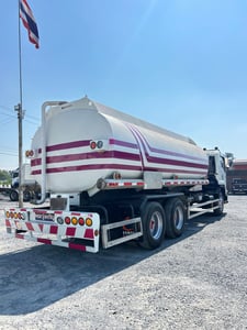 ISUZU FVM 240แรงม้า รถบรรทุก 10ล้อ บรรทุกน้ำ