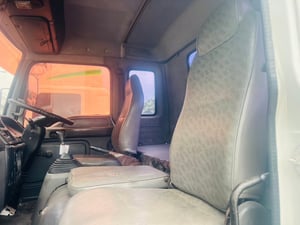 ISUZU FVM 230แรงม้า รถบรรทุก 10ล้อ พื้นเรียบ ปี2007 เลขไมล์น้อยกว่า 500,000 กม. ISUZU FVM 230แรงม้า รถบรรทุก 10ล้อ พื้นเรียบ ปี2007 เลขไมล์น้อยกว่า 500,000 กม.