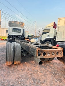 ISUZU FVM 240แรงม้า รถบรรทุก 10ล้อ หัวลาก เฉพาะหัว ปี2009 เลขไมล์น้อยกว่า 500,000 กม. ISUZU FVM 240แรงม้า รถบรรทุก 10ล้อ หัวลาก เฉพาะหัว ปี2009 เลขไมล์น้อยกว่า 500,000 กม.