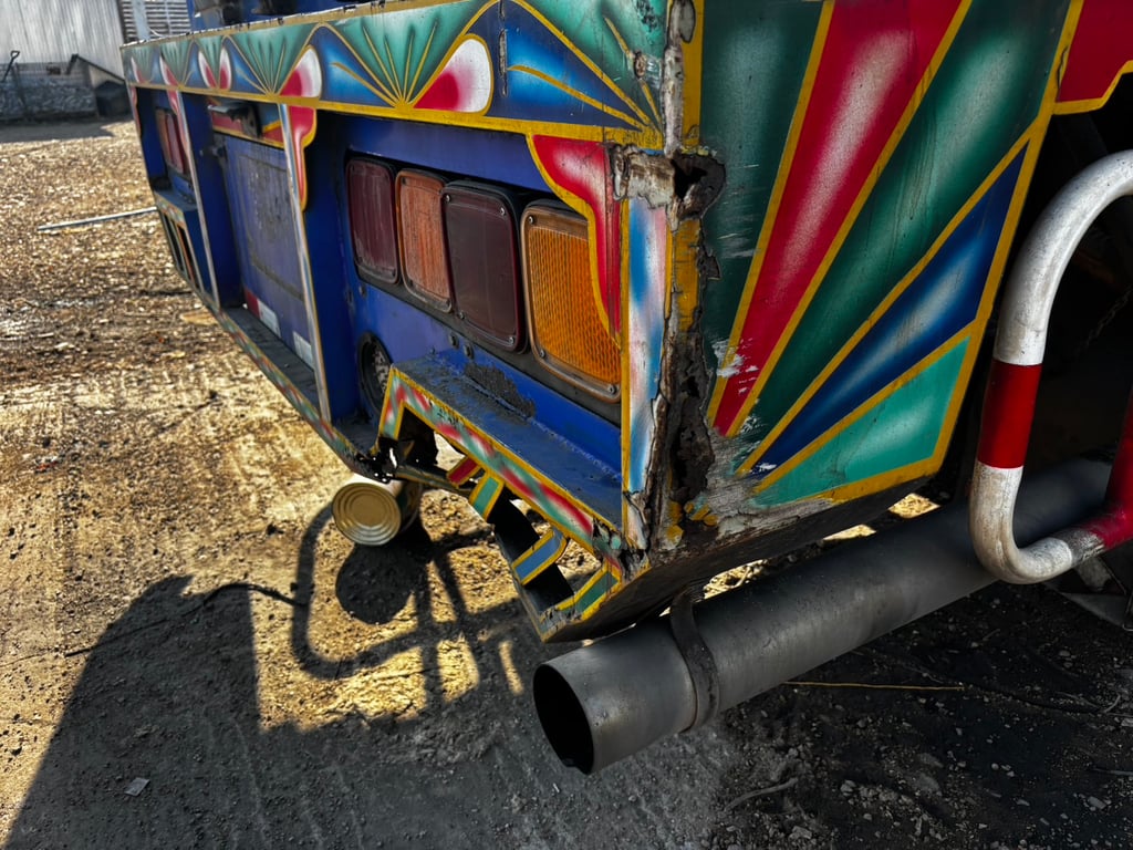 ISUZU FVM 300แรงม้า รถบรรทุก 10ล้อ ตู้แห้ง ปี2016 เลขไมล์น้อยกว่า 500,000 กม.