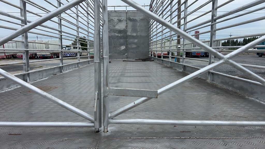 📌10ล้อHINOรุ่นVICTOR 260 📌ปี59ยาวพิเศษ9.8เมตร รถห้าง 📌ติดตั่งกะบะคอกไก่กะบะเลส 📌ตรงกับงานท่านใดแจ้งมานะครับ 📌ราคาคุยกันหน้างานรับรองสวย 📌ตัดสดจัดไฟแนนช์โทรมาคุยกัน 📌เรามีไฟแนนช์รองรับจัดไวง่ายๆ ☎️0926833726